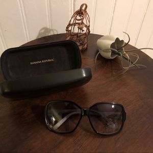 BR sunglasses with hard case!